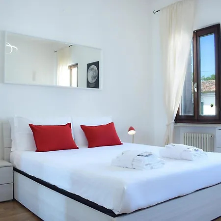Welc-om Santa Giustina Apartment *